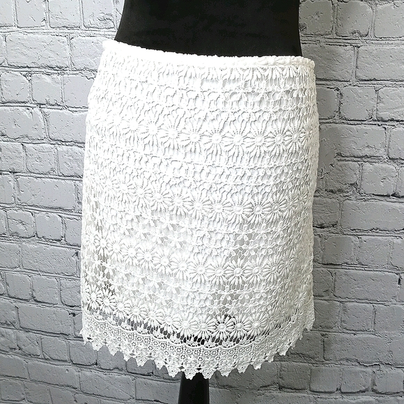 Zara Dresses & Skirts - Zara Woman White Lace Overlay Skirt Small